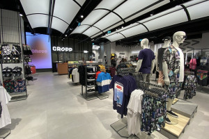 Przestrzenny, jasny, unikalny. Taki jest salon Cropp w Avenidzie Poznań