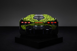 Lamborghini z 400 tys. klocków LEGO. Projektanci stworzyli auto rzeczywistych rozmiarów