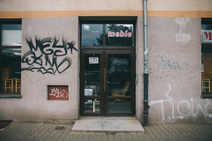 Nowa witryna sklepu meblowego we Wrocławiu. To efekt projektu Dobry Widok