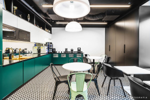 Nowoczesność i technologia w najnowszym projekcie pracowni Studio Quadra. Oto biuro Allianz Partners