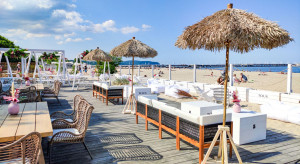 Boho, Hamptons i Instagram: nowy beach bar w Sopocie spod kreski eMKu Projekt