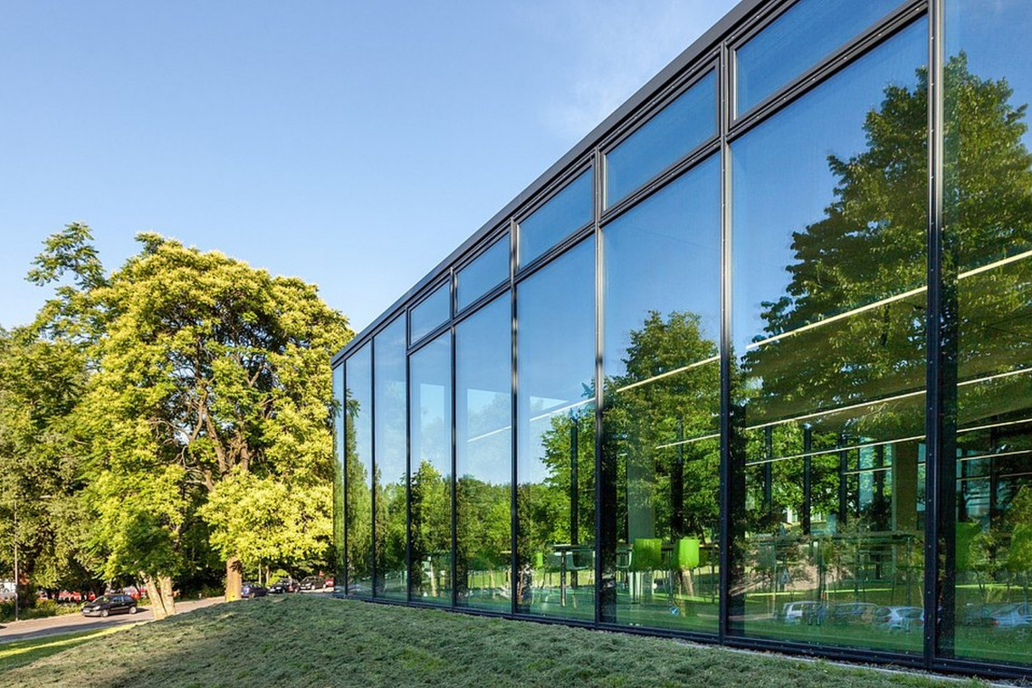 Rola szkła przeciwsłonecznego w nowoczesnej architekturze