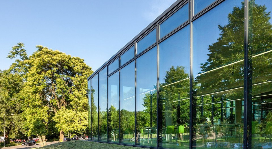 Rola szkła przeciwsłonecznego w nowoczesnej architekturze