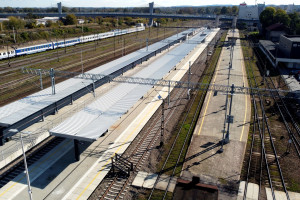 Stacja Kraków Płaszów ze zmodernizowanymi peronami