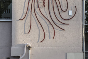 Nowe formy designu w Gdyni. Metalowe grafiki wkraczają do przestrzeni miejskiej
