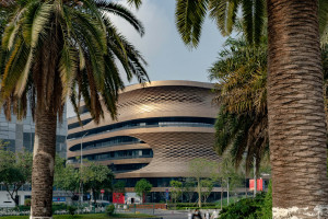 Niezwykła bryła spod kreski Zaha Hadid Architects już otwarta. Architekci postawili na ekologię