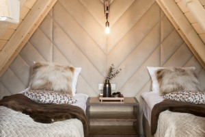 Tutaj wypoczniesz jak w tradycyjnej góralskiej chacie. Zaglądamy do wnętrz Villa Hello Tatry