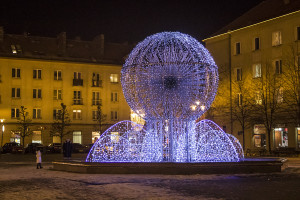 Świąteczne iluminacje 2021. Tak rozbłysły polskie miasta