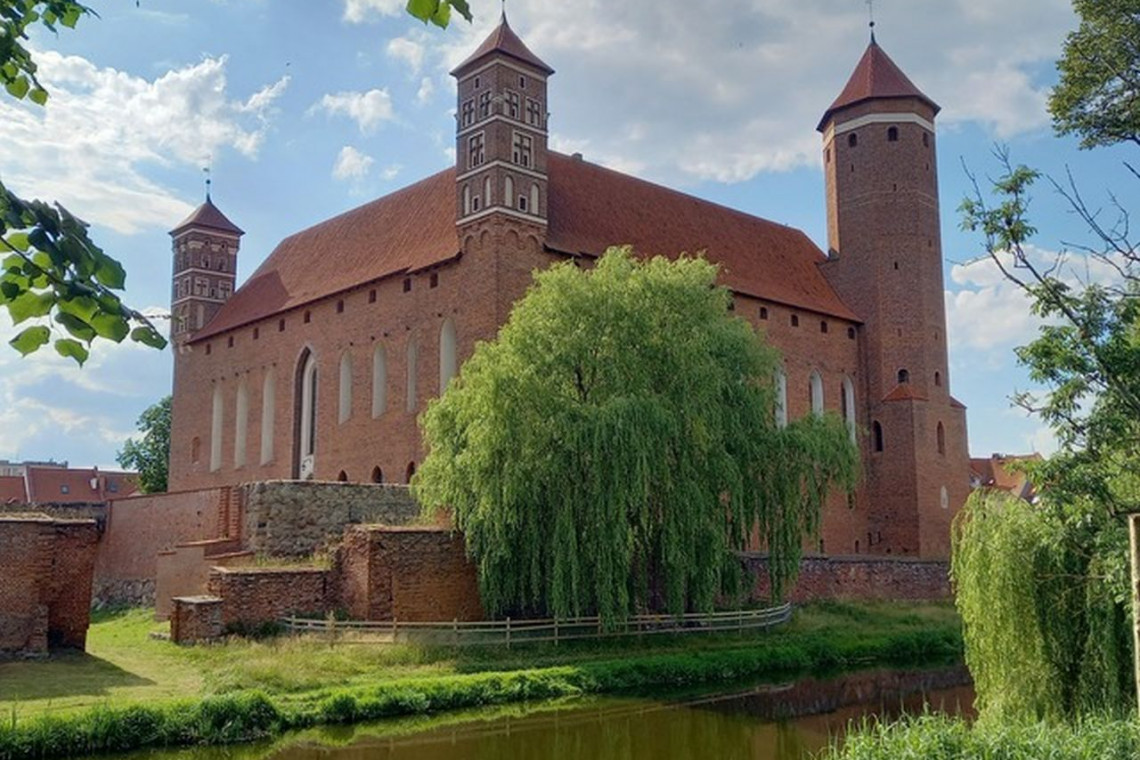Zamek w Lidzbarku Warmińskim z nowym ogrodem