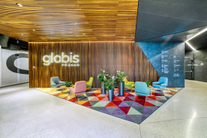 Lobby i hole biurowca Globis Poznań po liftingu