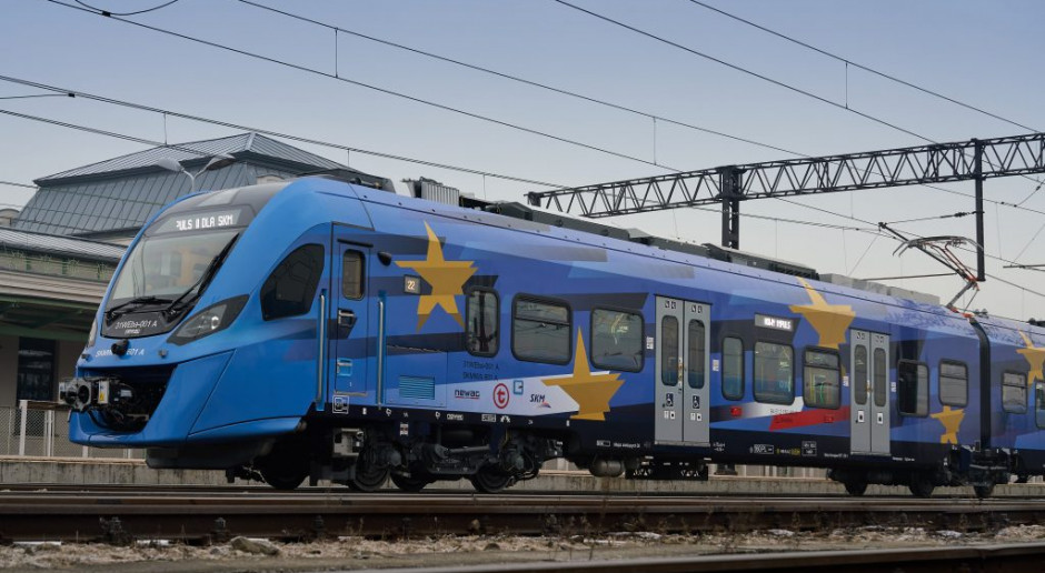 Nowy pociąg warszawskiej SKM jeździł będzie w unijnych barwach