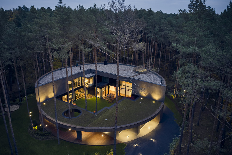 Circle Wood House nagrodzony w plebiscycie European Property Awards. proj. Mobius Architekci, fot. Paweł Ulatowski 