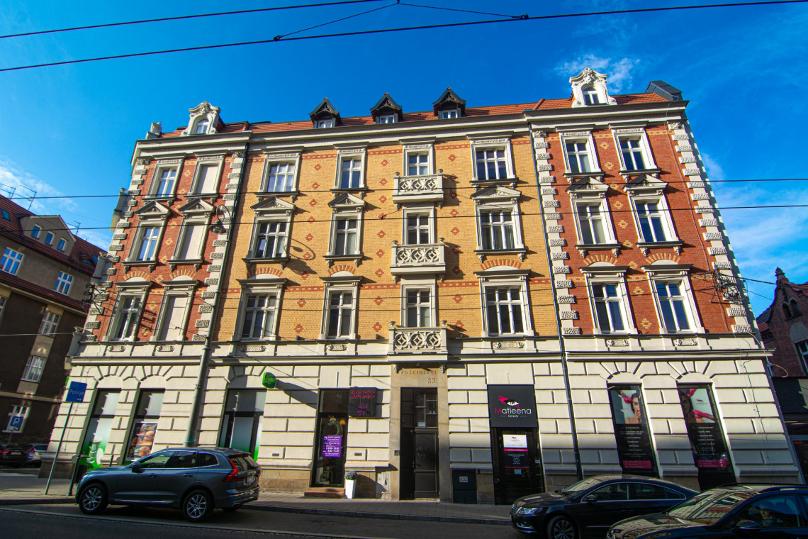 W ponad stuletniej kamienicy w Katowicach powstały mieszkania studenckie