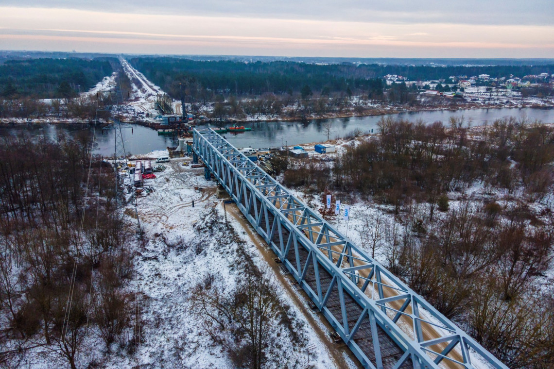 Nad Narwią w Ostrołęce pojawił się nowy most kolejowy