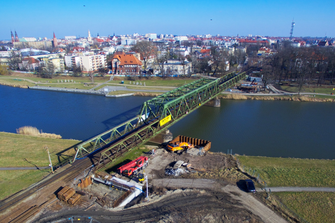 Wiadukty, mosty, perony - PKP PLK kontynuuje prace na Opolszczyźnie