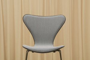 Odkryj niepowtarzalne projekty Fritz Hansen. Klasyki designu od 150 lat