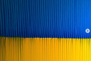 Światowy design zabiera głos. Co mówią designerzy o wojnie w Ukrainie?