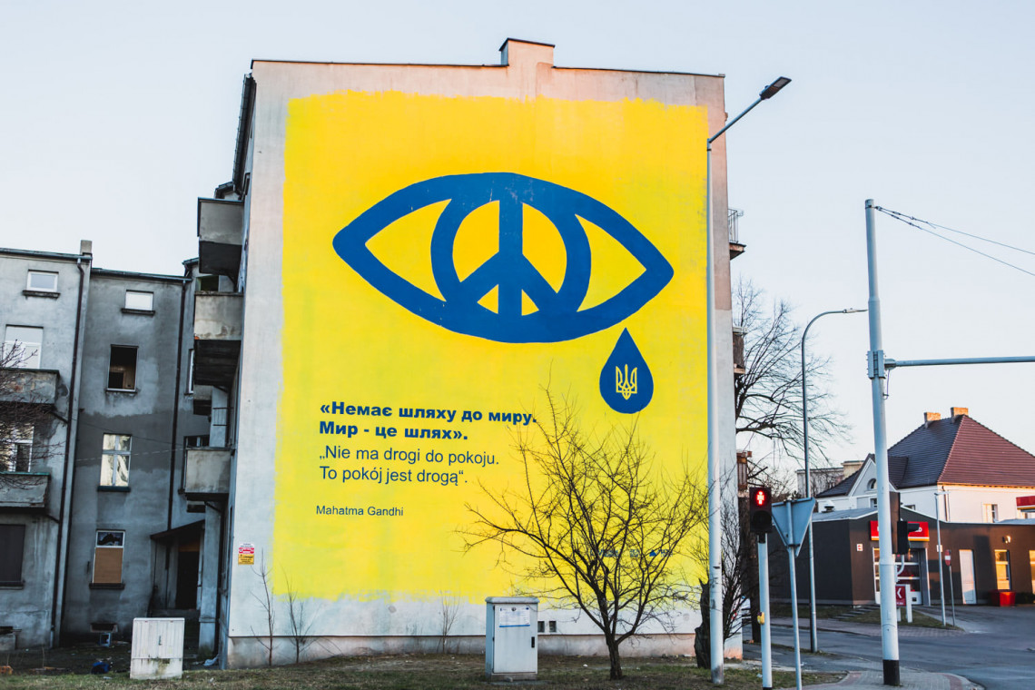 Antywojenny mural dedykowany Ukrainie powstał w Ostrowie Wielkopolskim