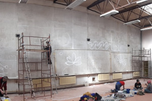 Przystanek Grochowa: w budynku dawnego liceum powstała przystań dla uchodźców