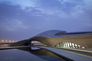 Kosmiczny biurowiec w Emiratach Arabskich. To najnowsza realizacja Zaha Hadid Architects