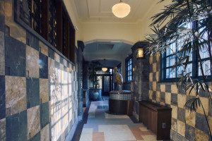 W dawnej siedzibie Nintendo z 1930 r. powstał butikowy hotel. W projekt zaangażowany sam Tadao Ando