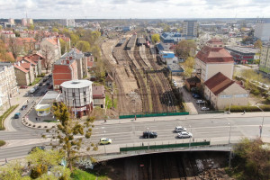 Zaglądamy na budowę stacji Olsztyn Główny. Widać już konstrukcję przejścia podziemnego!