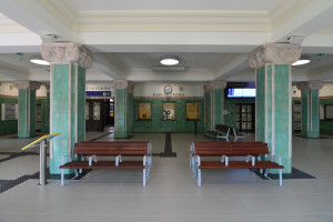 Dworzec w Bolesławcu odzyskał blask. PKP z uroczystym otwarciem
