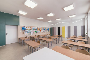 Wnętrze szkoły nie musi być nudne. Dowodem projekt Wiekiera Architekci dla szkoły w Pleszewie