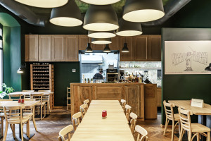 Nowy pomysł na kawiarnię. Boom Architects odmienili "Od jajka do jabłka"