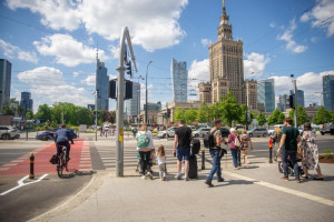 Rewolucja w sercu Warszawy! Na Rondzie Dmowskiego pojawiły się przejścia dla pieszych