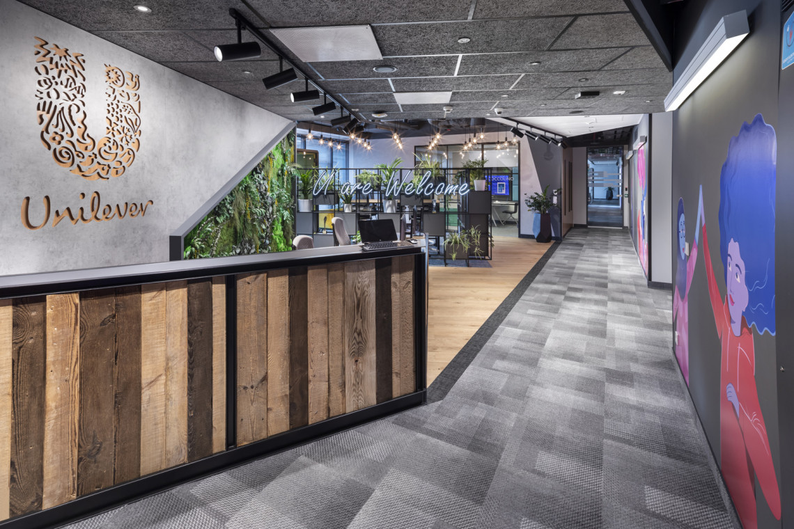 Biuro Unilever Eurocentrum po metamorfozie. To projekt Massive Design