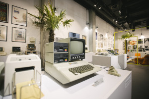 Apple Muzeum Polska w Fabryce Norblina już otwarte. To największa na świecie kolekcja produktów marki