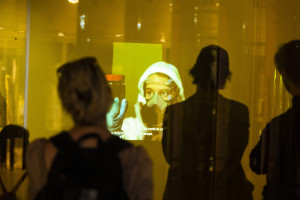 Futurystyczna wystawa Biennale Warszawa otwarta w Domach Towarowych Centrum