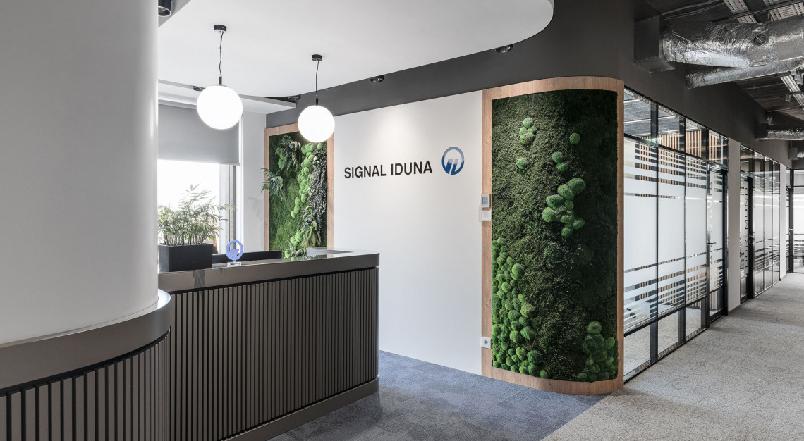 Nowe biuro Signal Iduna znajduje się na dwóch piętrach warszawskiego budynku Wola Retro i zajmuje powierzchnię 1500 mkw, fot. fotomohito