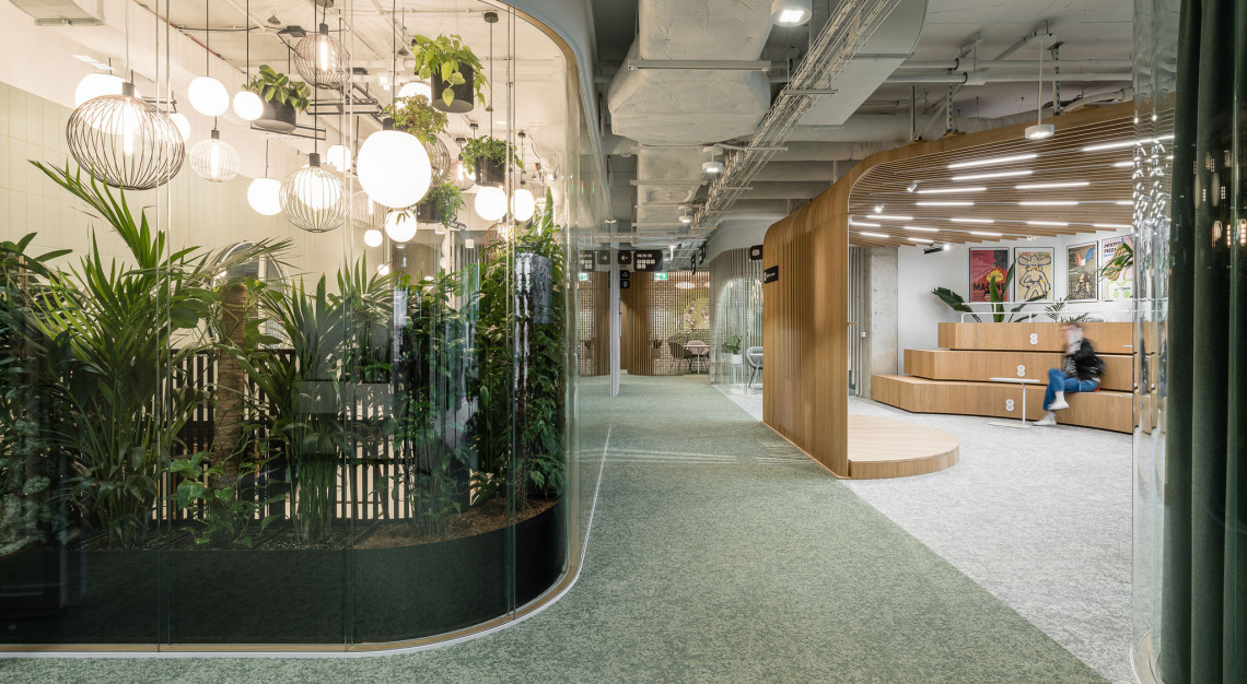Nowa przestrzeń biurowa Allegro zlokalizowana jest na dziesięciu piętrach budynku D kompleksu biurowego Nowy Rynek w Poznaniu, fot. fotomohito