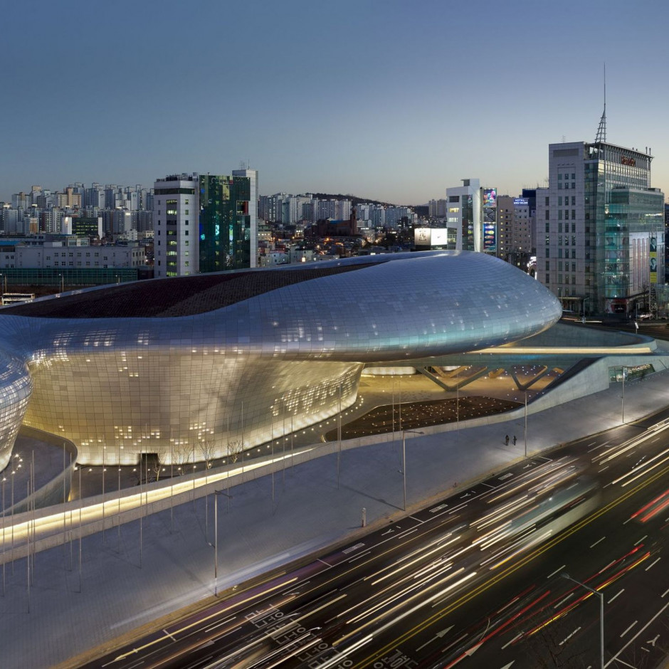 Na Dzień Architektury 2022. 15 najlepszych budynków Zahy Hadid