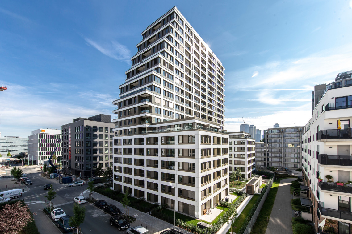 Case study: efektowne fasady wieży mieszkaniowej w europejskiej metropolii