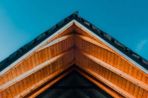 Luksusowe szałasy u podnóża Giewontu. Oto projekt Karpiel Steindel Architektura, który czerpie z tradycji