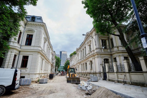 Plac budowy na ul. Moniuszki w Łodzi. Finał remontu już niebawem
