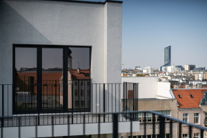 Wyjątkowe wnętrza na Przedmieściu Oławskim. Lustra Oskara Zięty, styl art deco i widok na Wrocław
