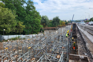 Rośnie nowy wiadukt Trasy Łazienkowskiej przy parku Agrykola