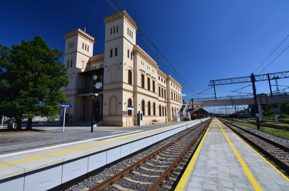 Dworzec w Węglińcu po przebudowie, fot. mat. PKP SA