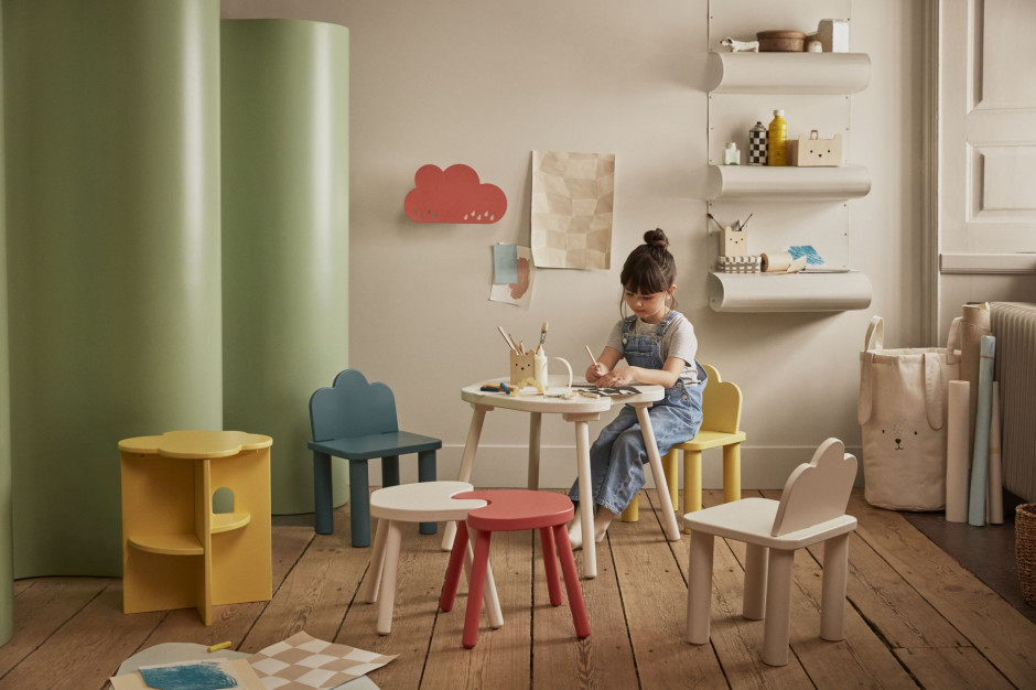Zabawne i kolorowe meble dla dzieci występują w odważniejszych odcieniach, fot. mat. H&M Home