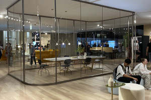 Aranżacja wnętrz biurowych: trendy prosto z Mediolanu okiem architektów