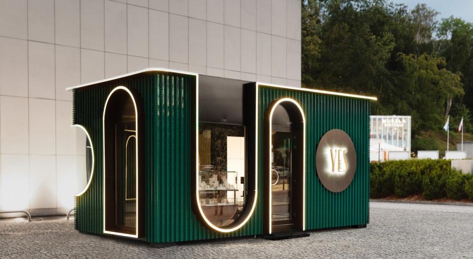 Nowy format sklepu i pierwszy pop-up store. Yes zaprosił do projektu pracownię mode:lina