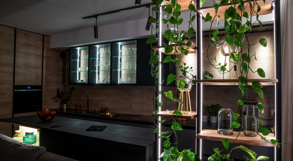 Jak oświetlić wnętrze w stylu urban jungle?