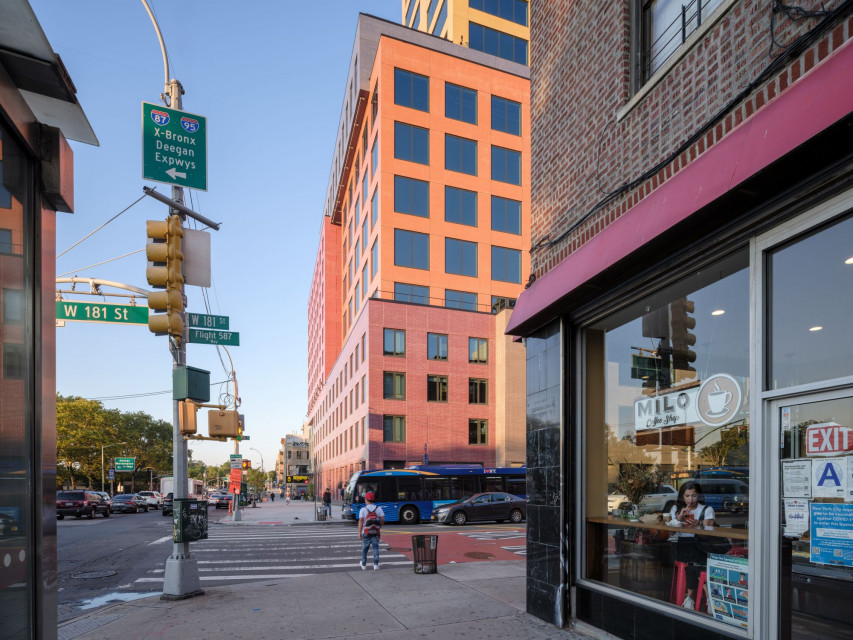 MVRDV podbili USA. Architekci wprowadzili kolor i nowy punkt orientacyjny na Manhattan