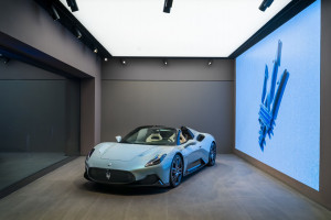 Maserati prezentuje nową koncepcję salonów. Jest luksusowo, zmysłowo i włosko