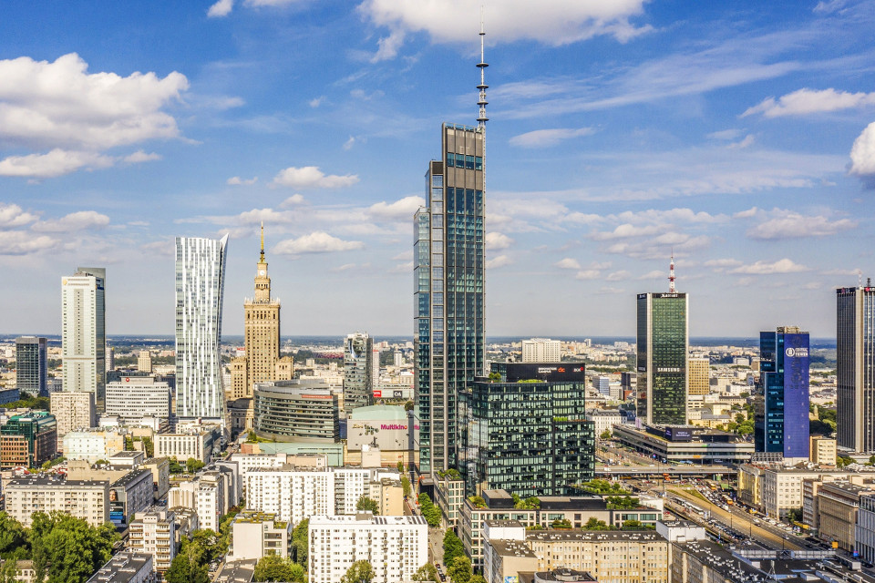 Po zamontowaniu iglicy w lutym 2021 roku Varso Tower urósł do 310 metrów i przewyższył Pałac Kultury i Nauki oraz zdominował ranking najwyższych budynków w Unii Europejskiej, fot. mat. pras.