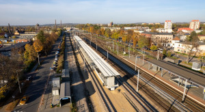 Nowe przystanki i wiadukty na kolejowej trasie do lotniska Katowice Airport